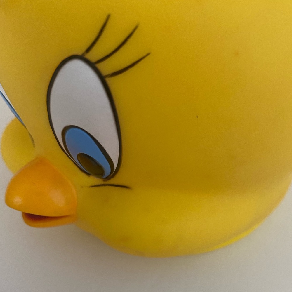 1992 Tweety Bird Looney Tunes Mug Hard Plastic Yellow Coffee Mug Vintage - Picture 10 of 12